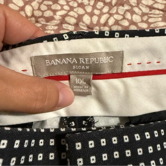 Banana Republic Black and White Patterned Pants - Picture 4 of 6